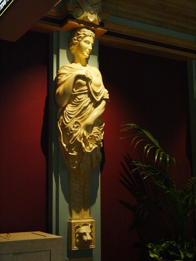 Venetian - statue